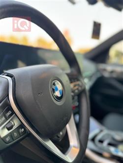 بی ئێم دەبڵیو i4